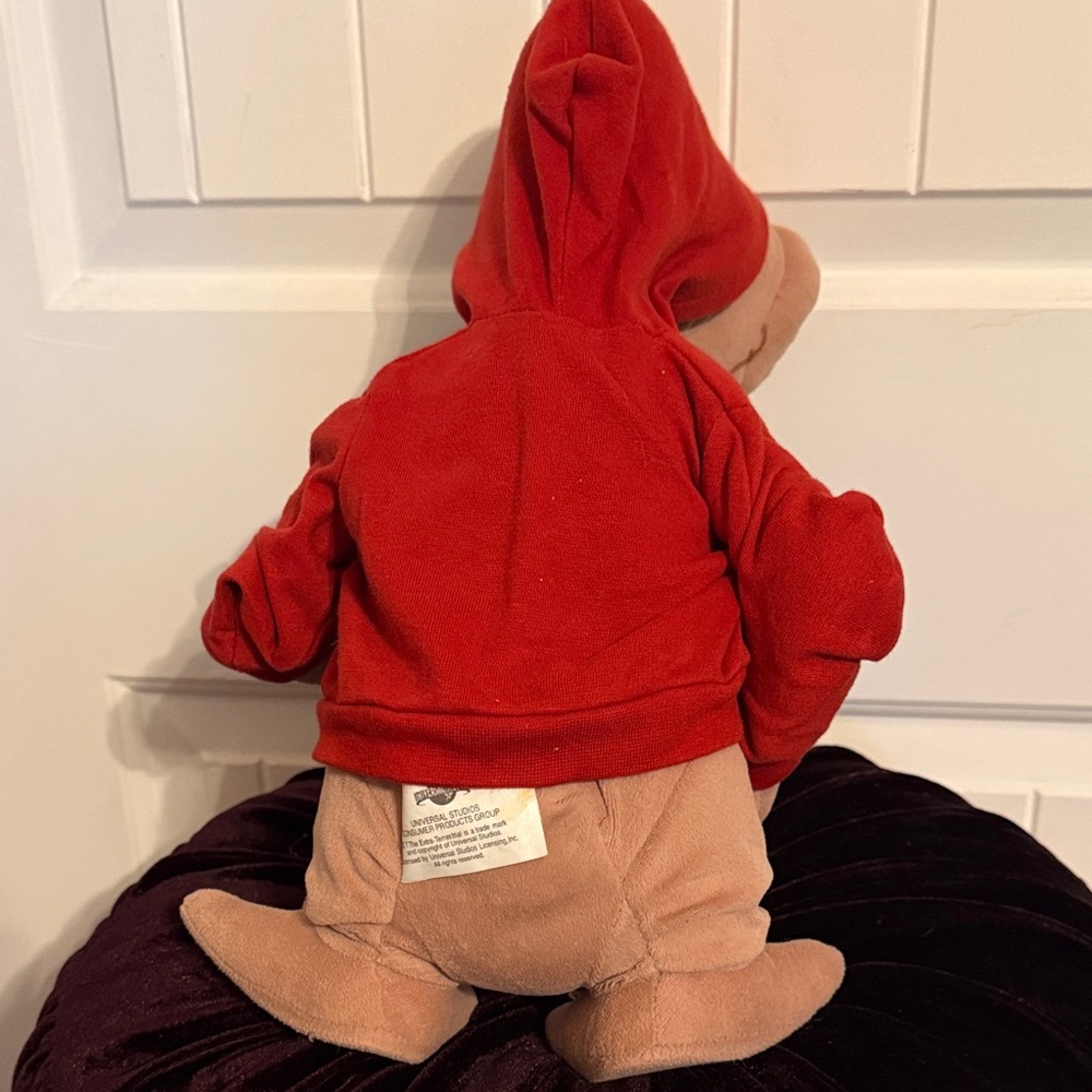Plush Reptile Figure in Red Hoodie - Licensed Movie Plush - Picture 5 of 9